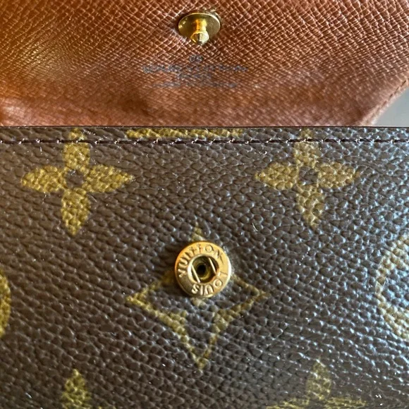 Louis Vuitton 4 Key Holder ~ Authentic - Picture 2 of 12